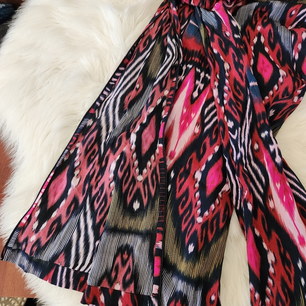 Vibrant Geometric Patterned Pants - Picture 8 of 14